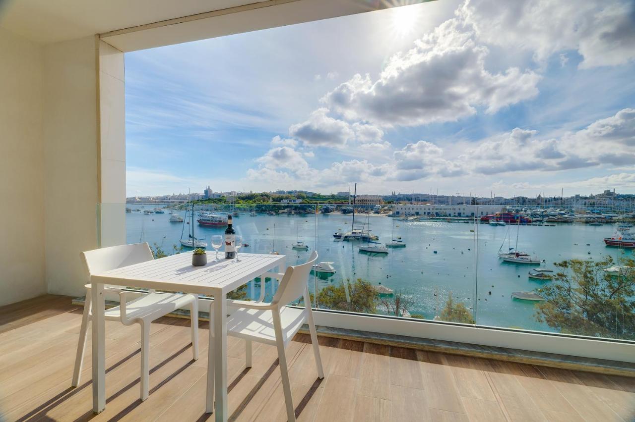 Superlative Apartment With Valletta And Harbour Views Sliema Exterior foto