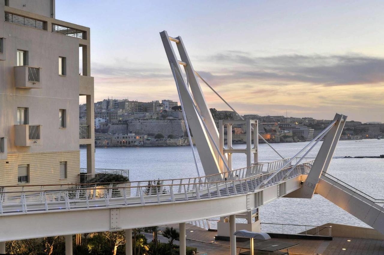 Superlative Apartment With Valletta And Harbour Views Sliema Exterior foto