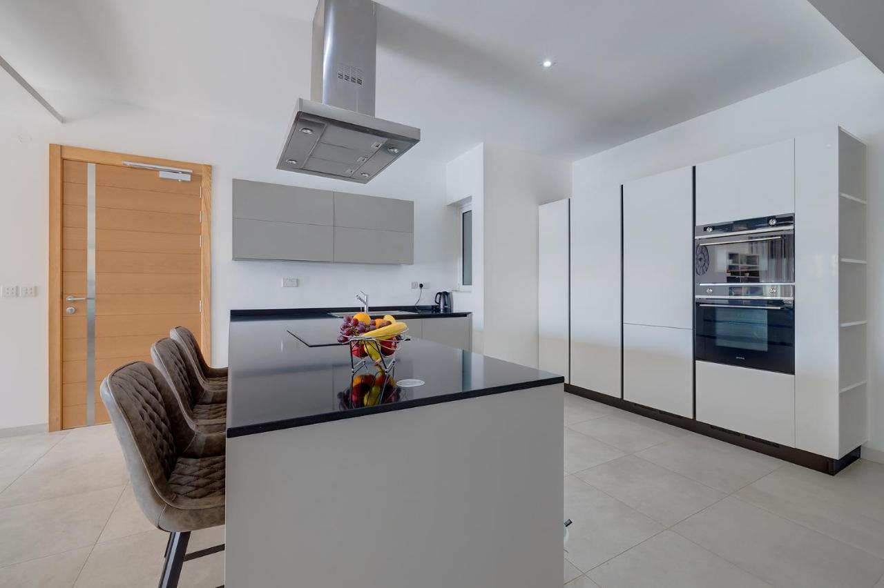 Superlative Apartment With Valletta And Harbour Views Sliema Exterior foto